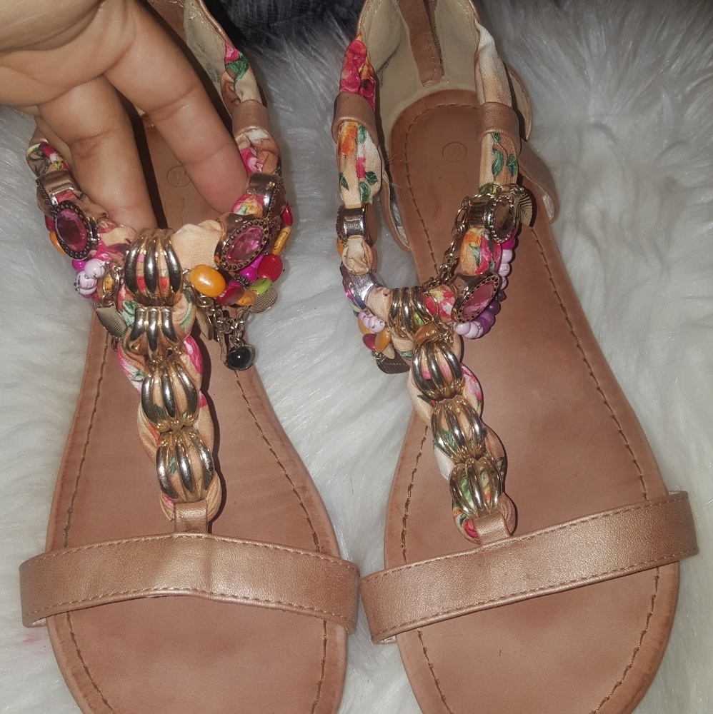 Flats - Picture 2 of 2